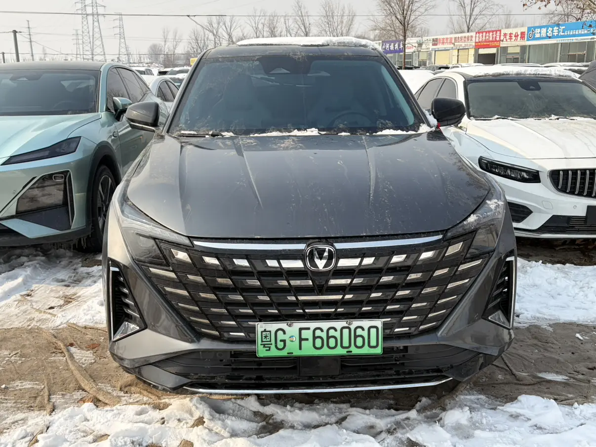 Changan UNI-Z PHEV  из Китая