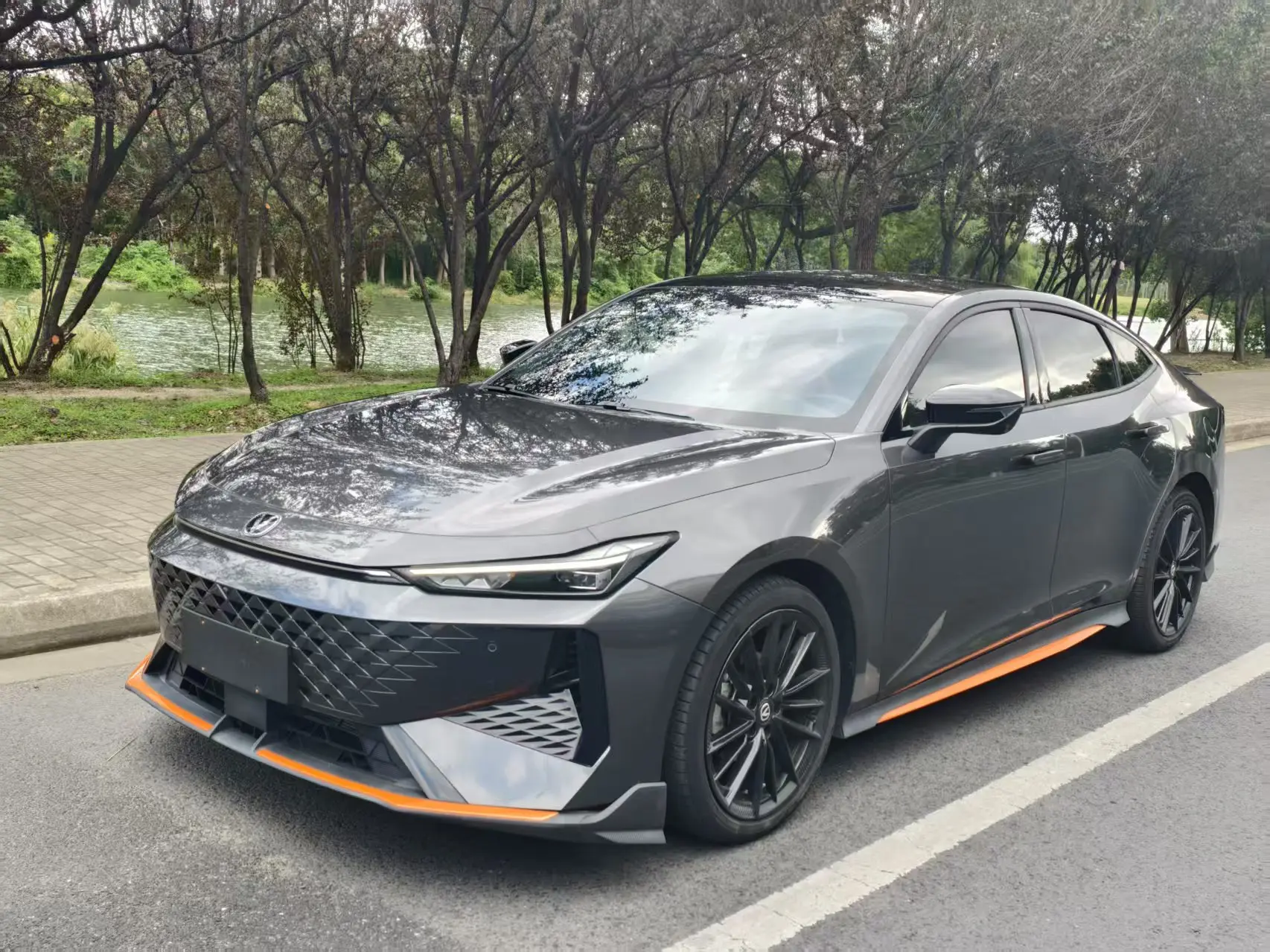 Changan UNI-V  из Китая