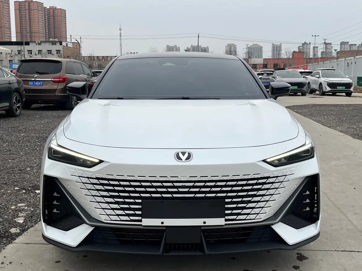 Changan UNI-V  из Китая
