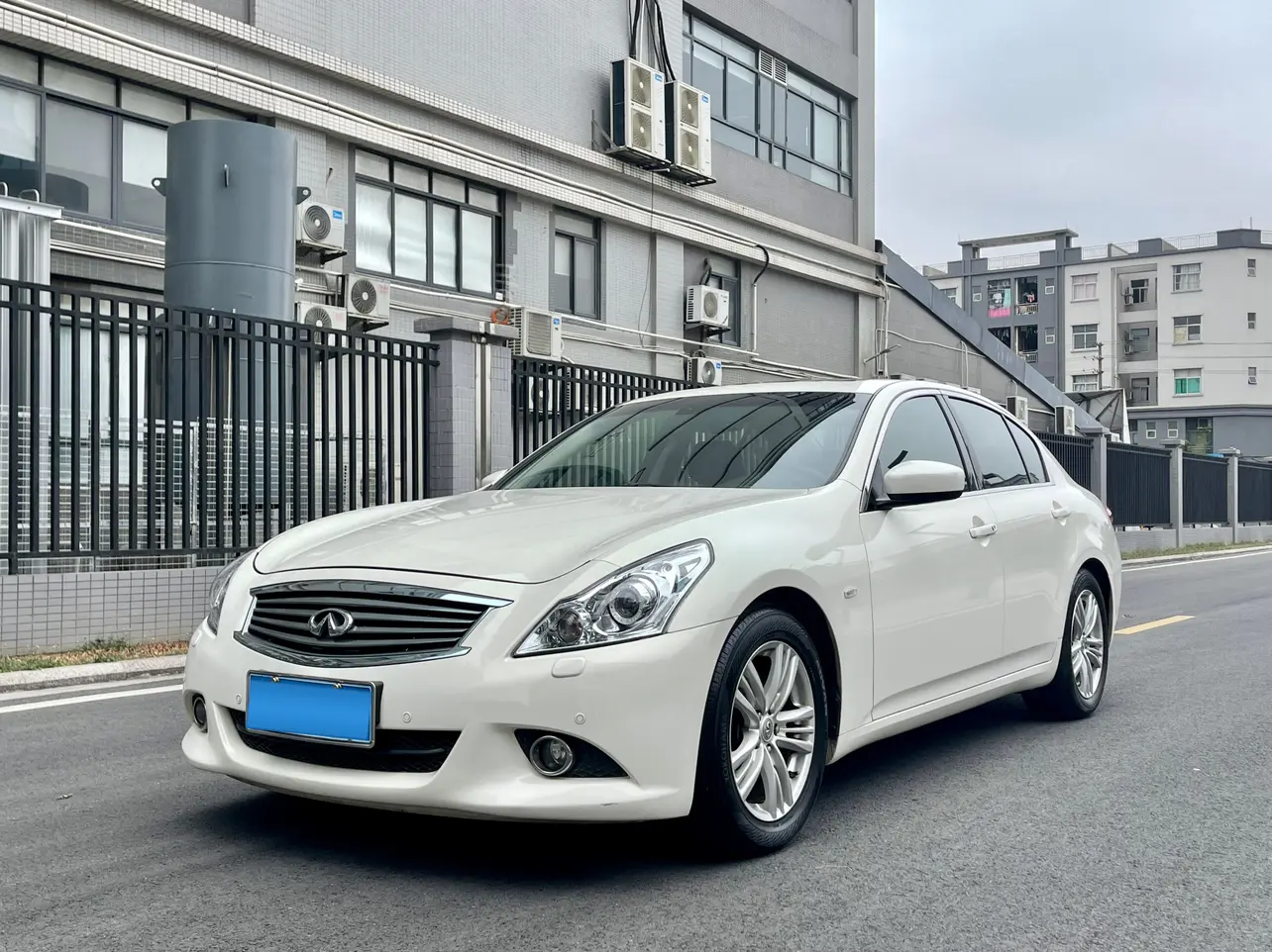 Infiniti G Series  из Китая