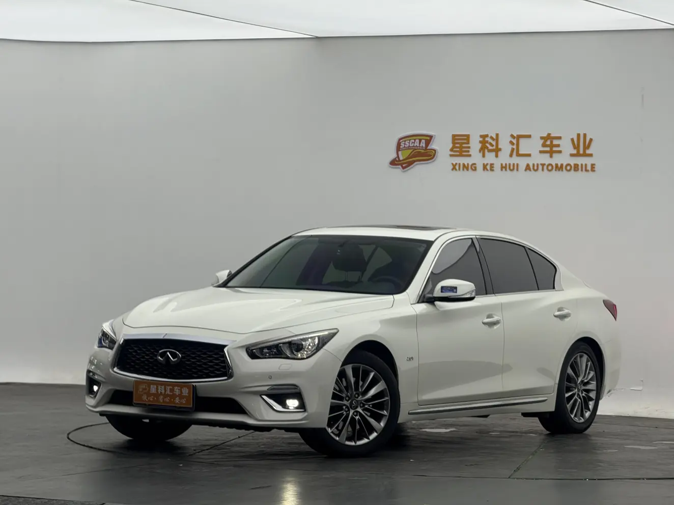 Infiniti Q50L  из Китая