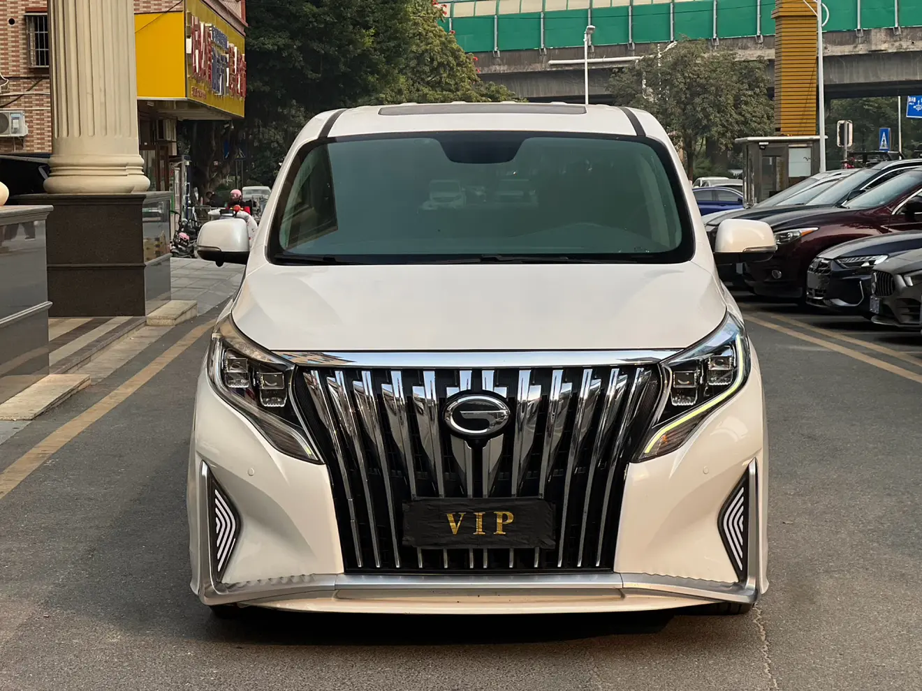 GAC Trumpchi M8  из Китая