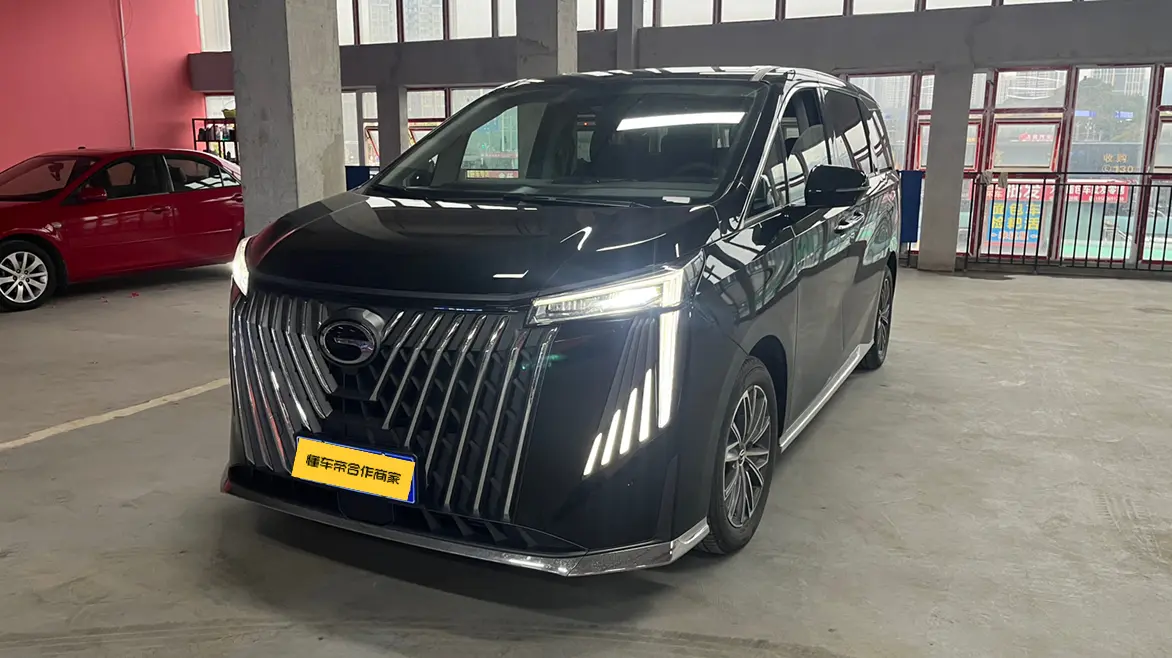 GAC Trumpchi M8  из Китая