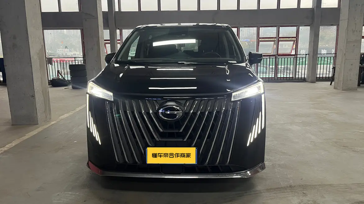 GAC Trumpchi M8  из Китая