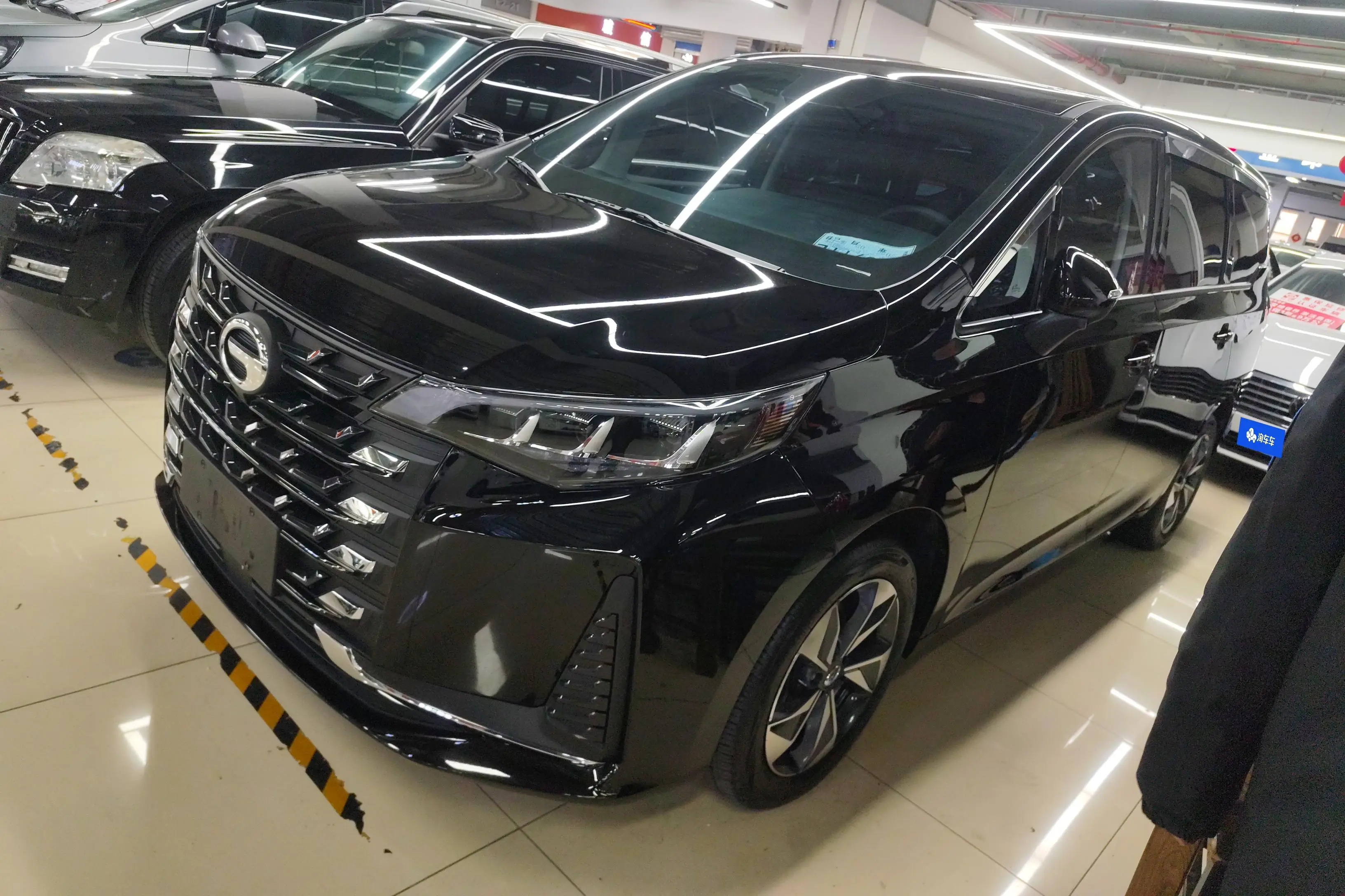 GAC Trumpchi M6  из Китая