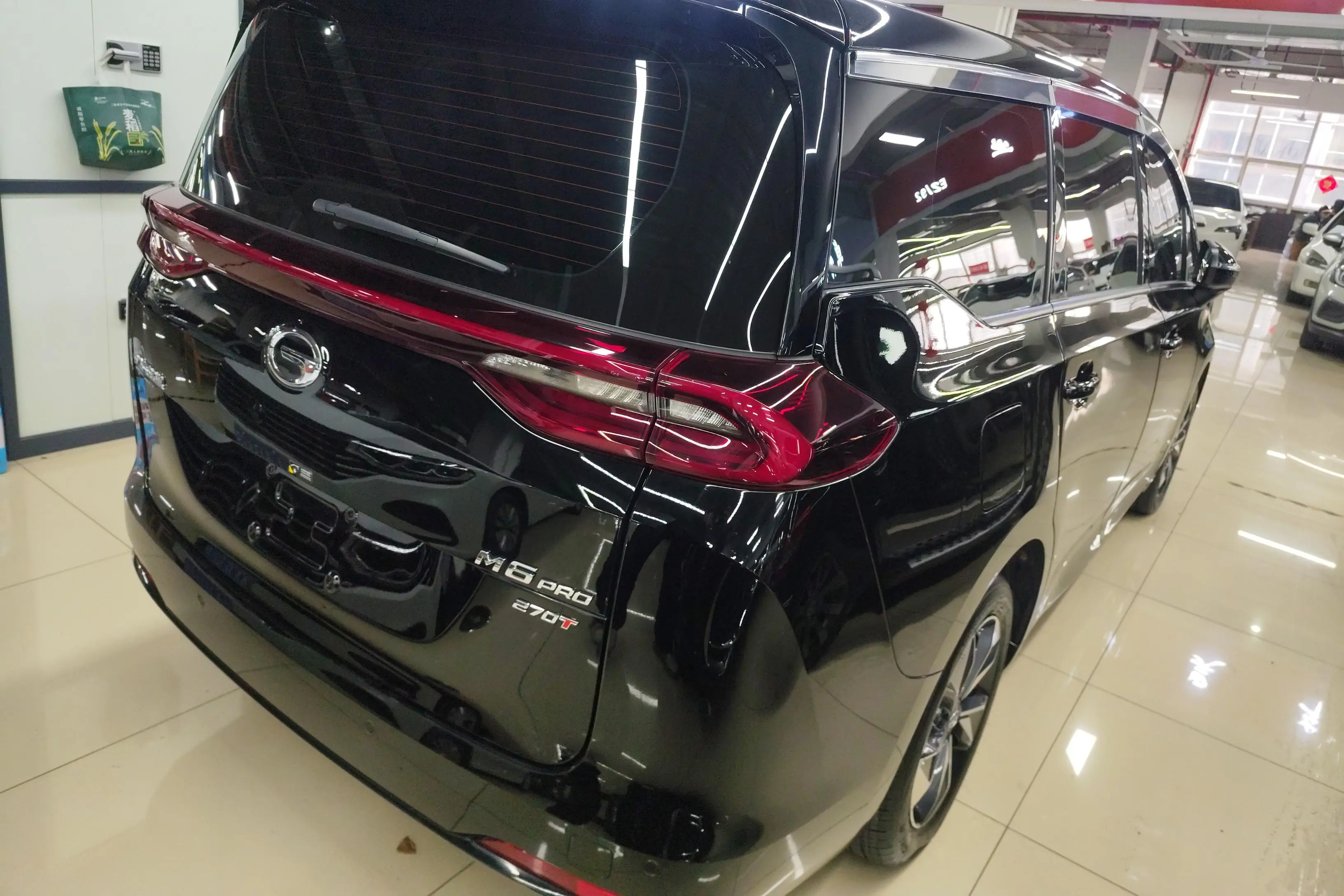 GAC Trumpchi M6  из Китая
