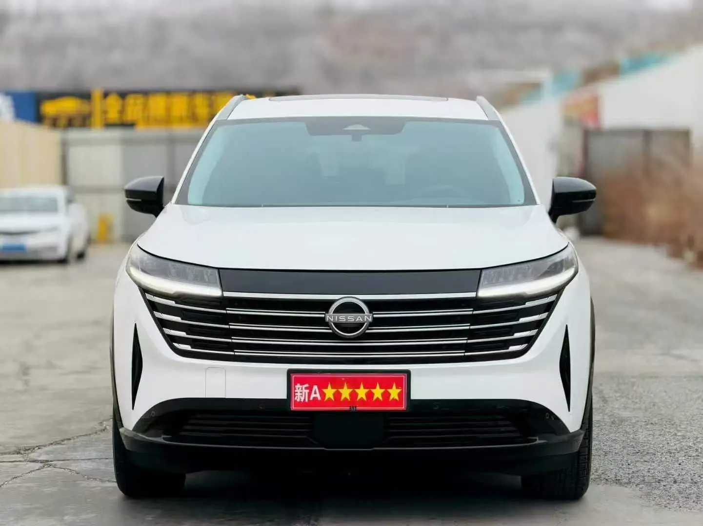 Nissan Explore the land  из Китая