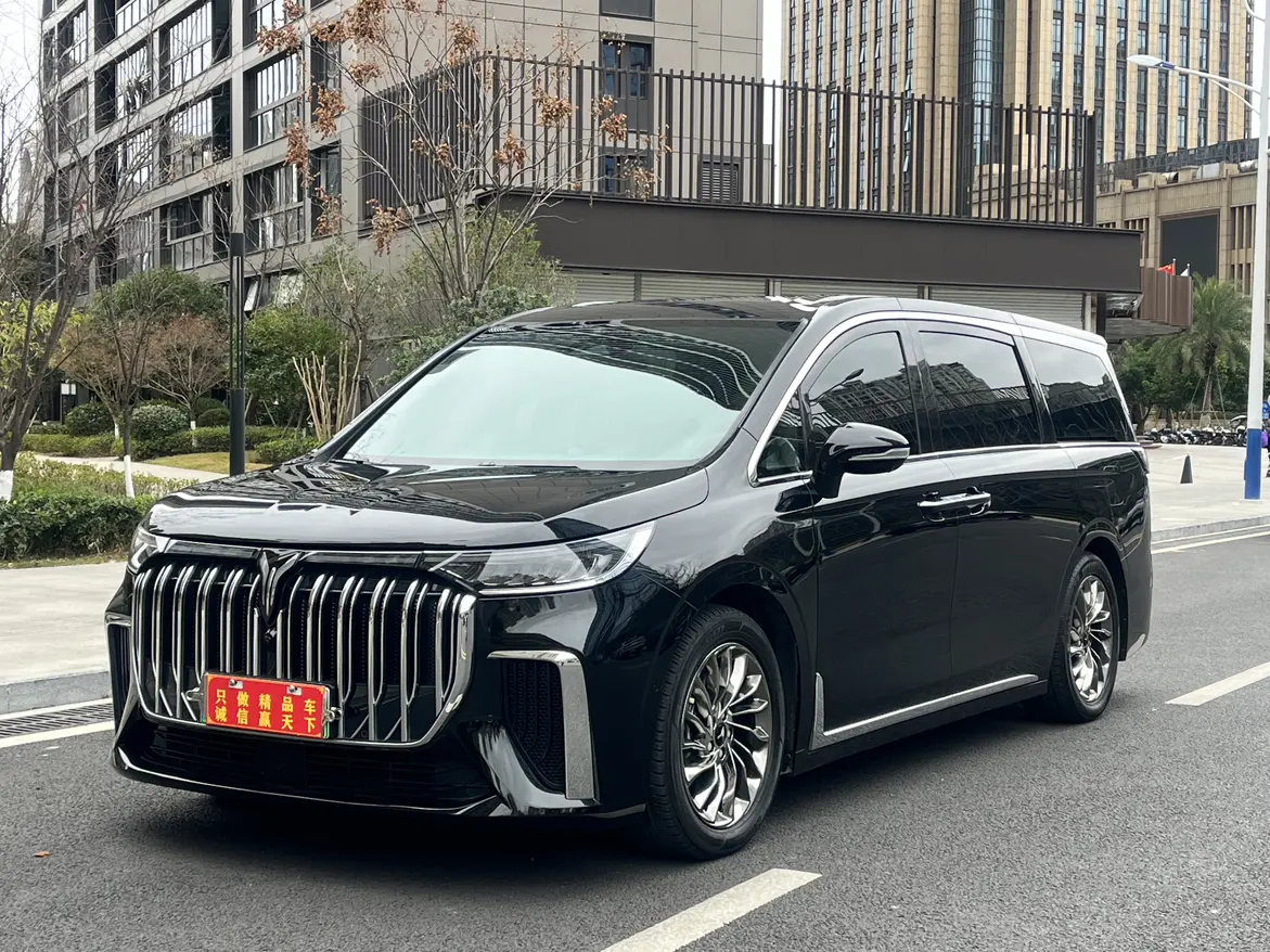 Voyah Lantu Dreamer PHEV  из Китая