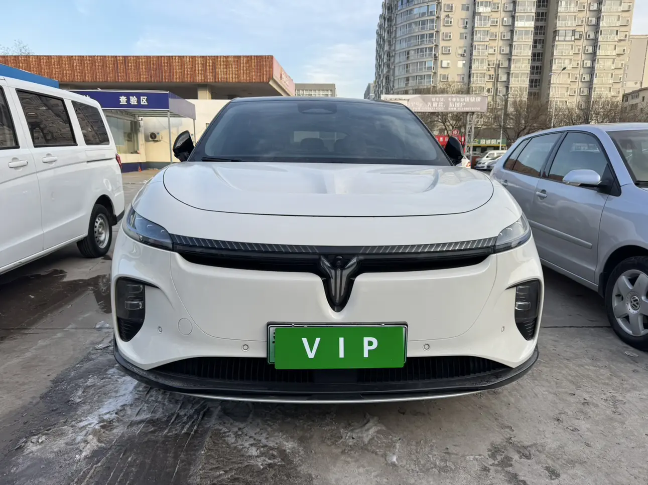 Voyah Courage  из Китая