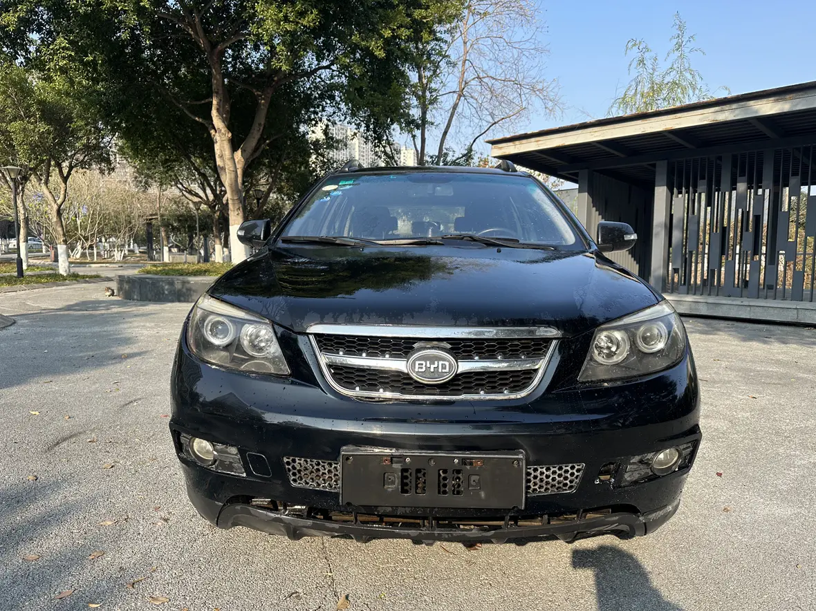 BYD S6  из Китая