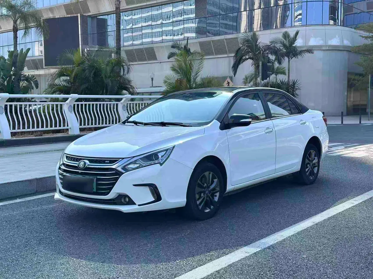 BYD Qin DM  из Китая