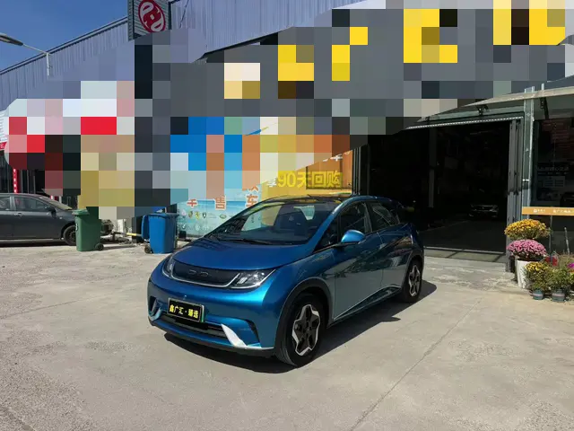 BYD Dolphin  из Китая