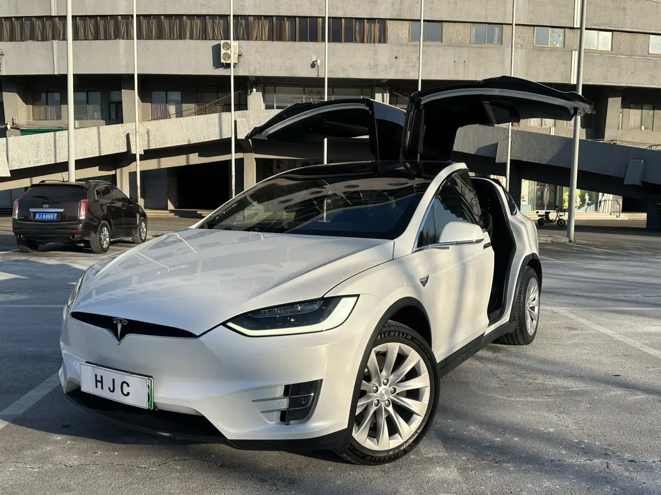 Tesla Model X  из Китая
