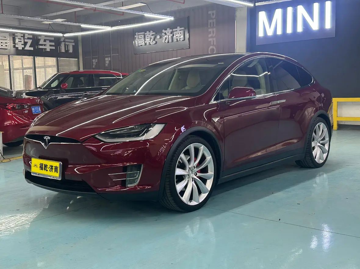 Tesla Model X  из Китая