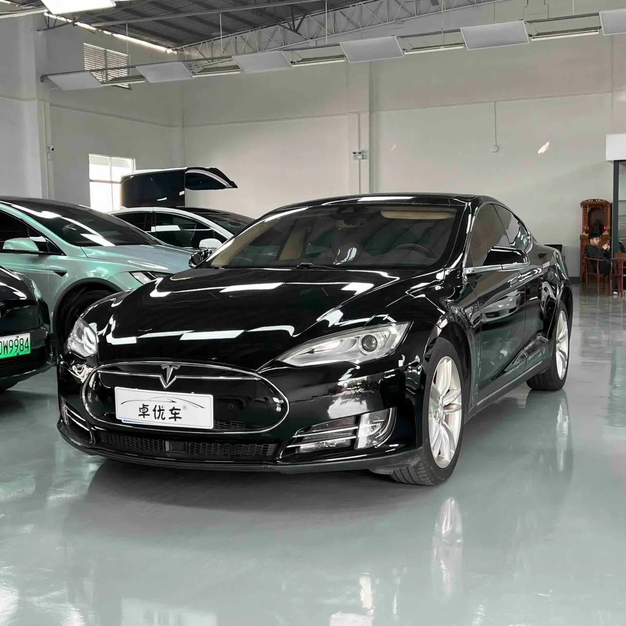 Tesla Model S  из Китая