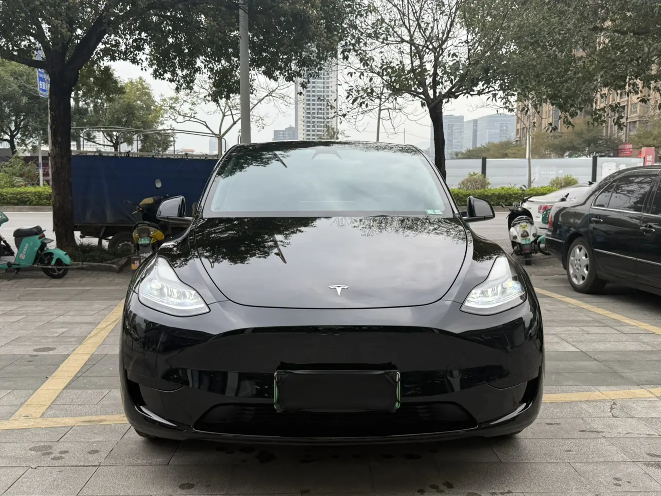 Tesla Model Y  из Китая