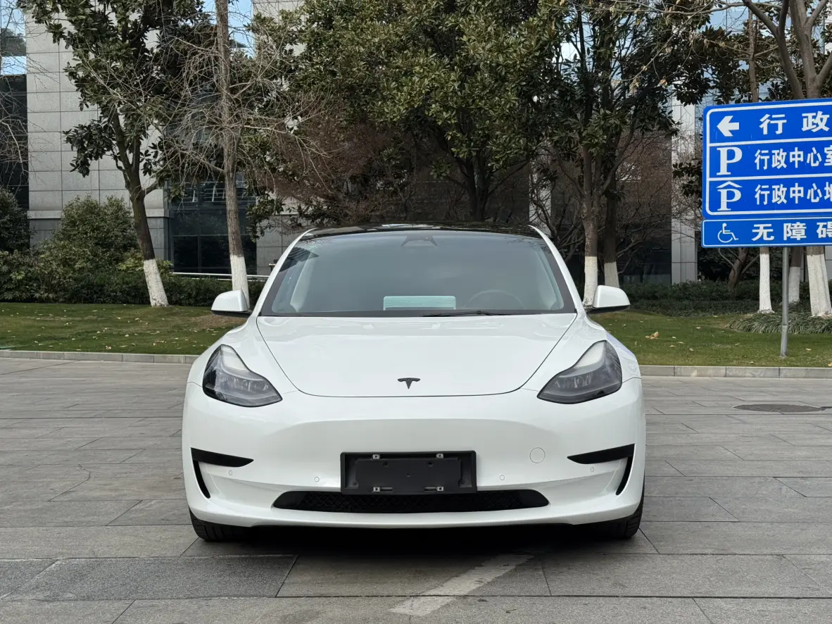Tesla Model 3  из Китая