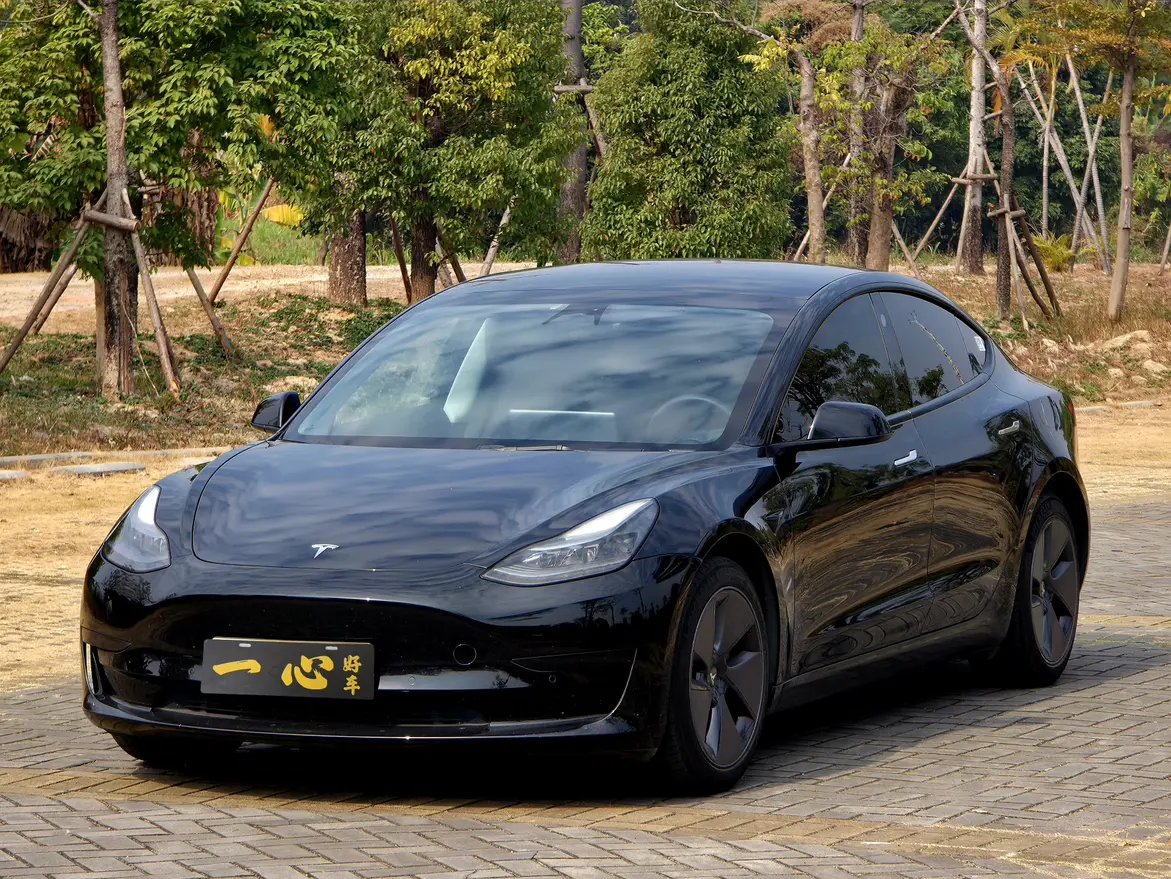 Tesla Model 3  из Китая