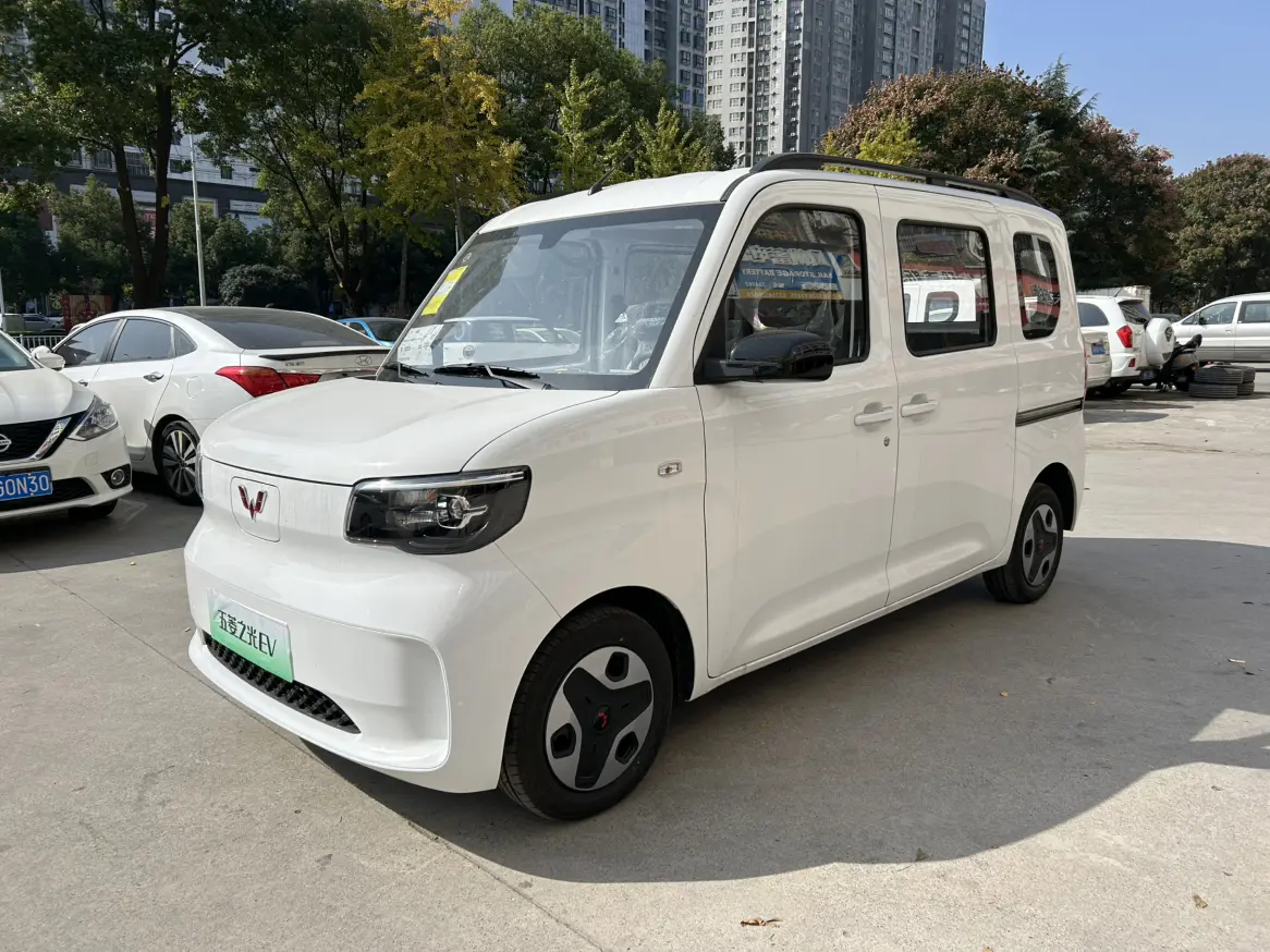 Wuling Zhiguang EV  из Китая