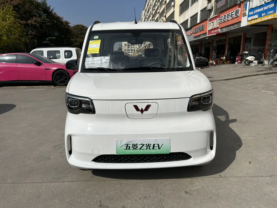 Wuling Zhiguang EV  из Китая