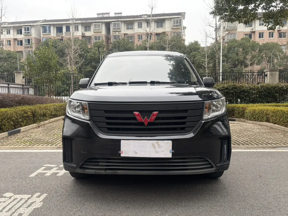Wuling journey  из Китая