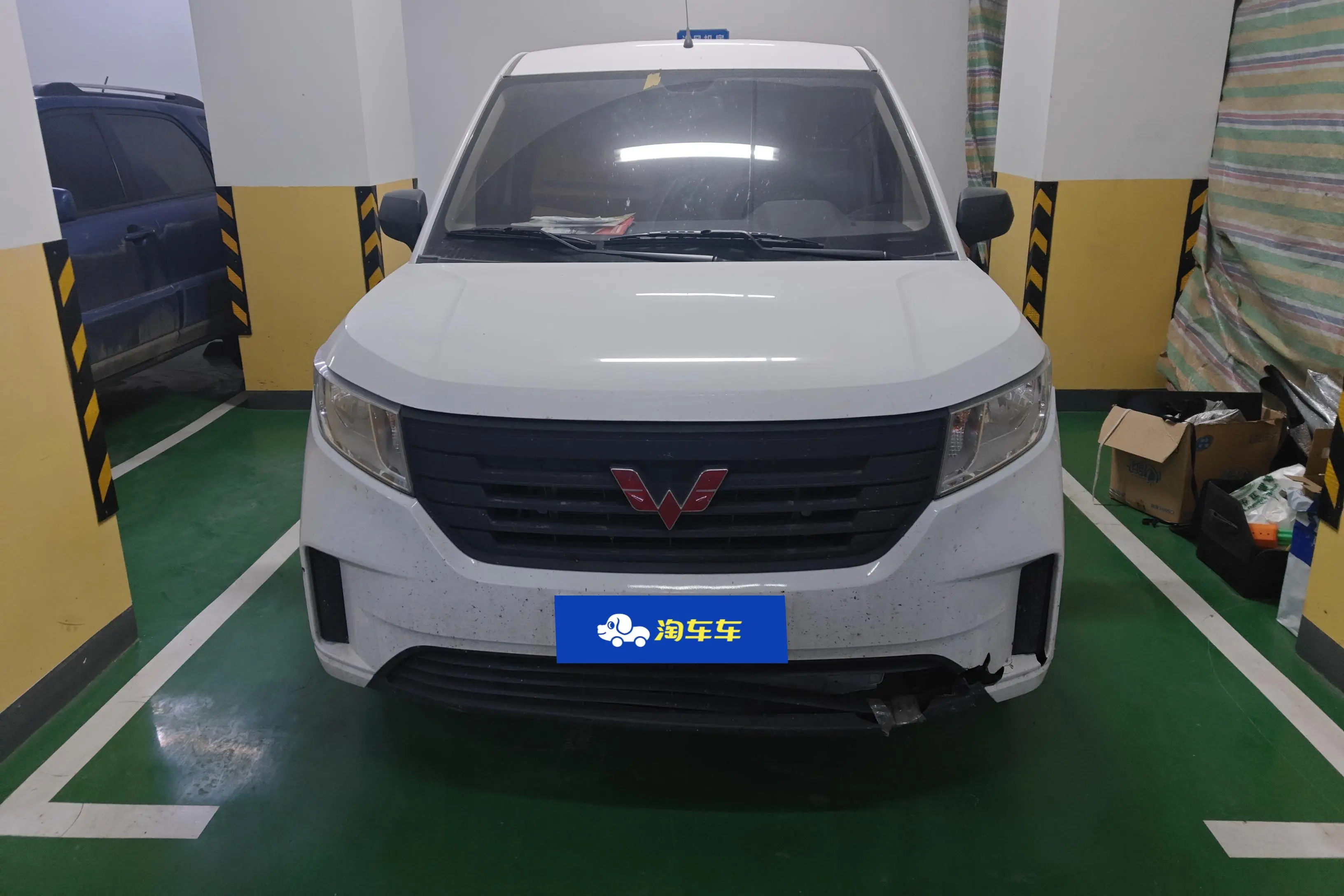 Wuling Hongguang PLUS  из Китая