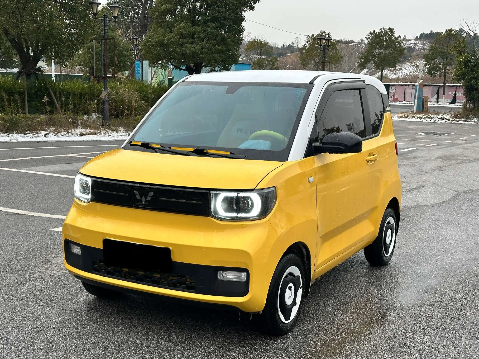 Wuling Hongguang MINIEV  из Китая