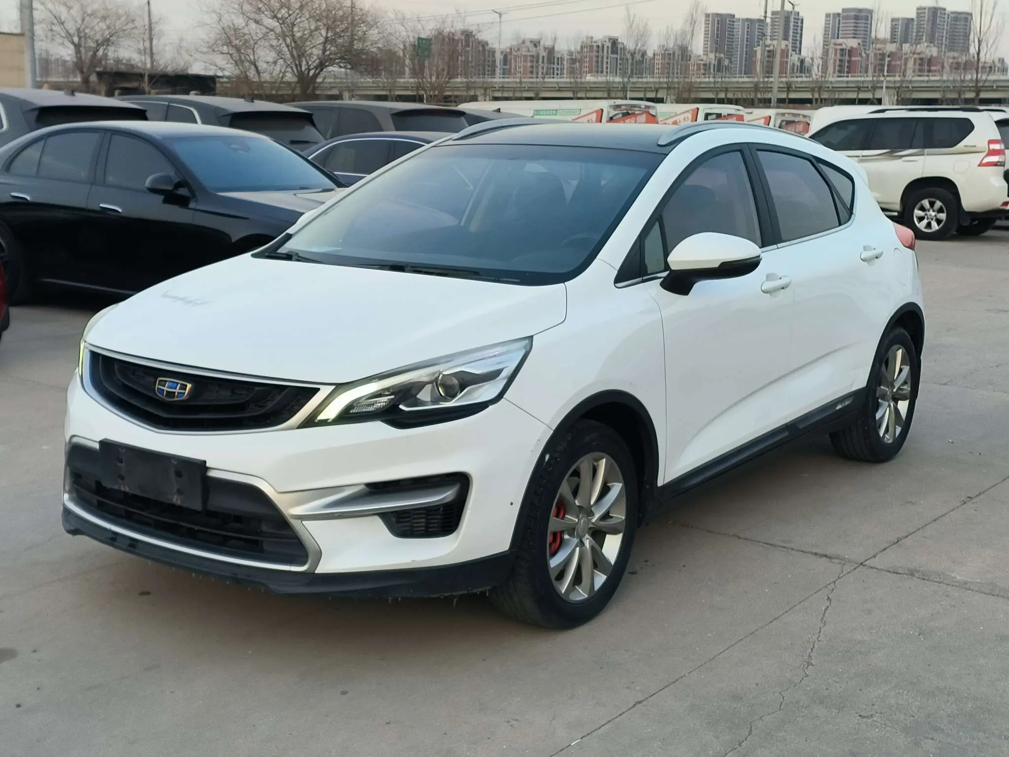 Geely Emgrand GS  из Китая