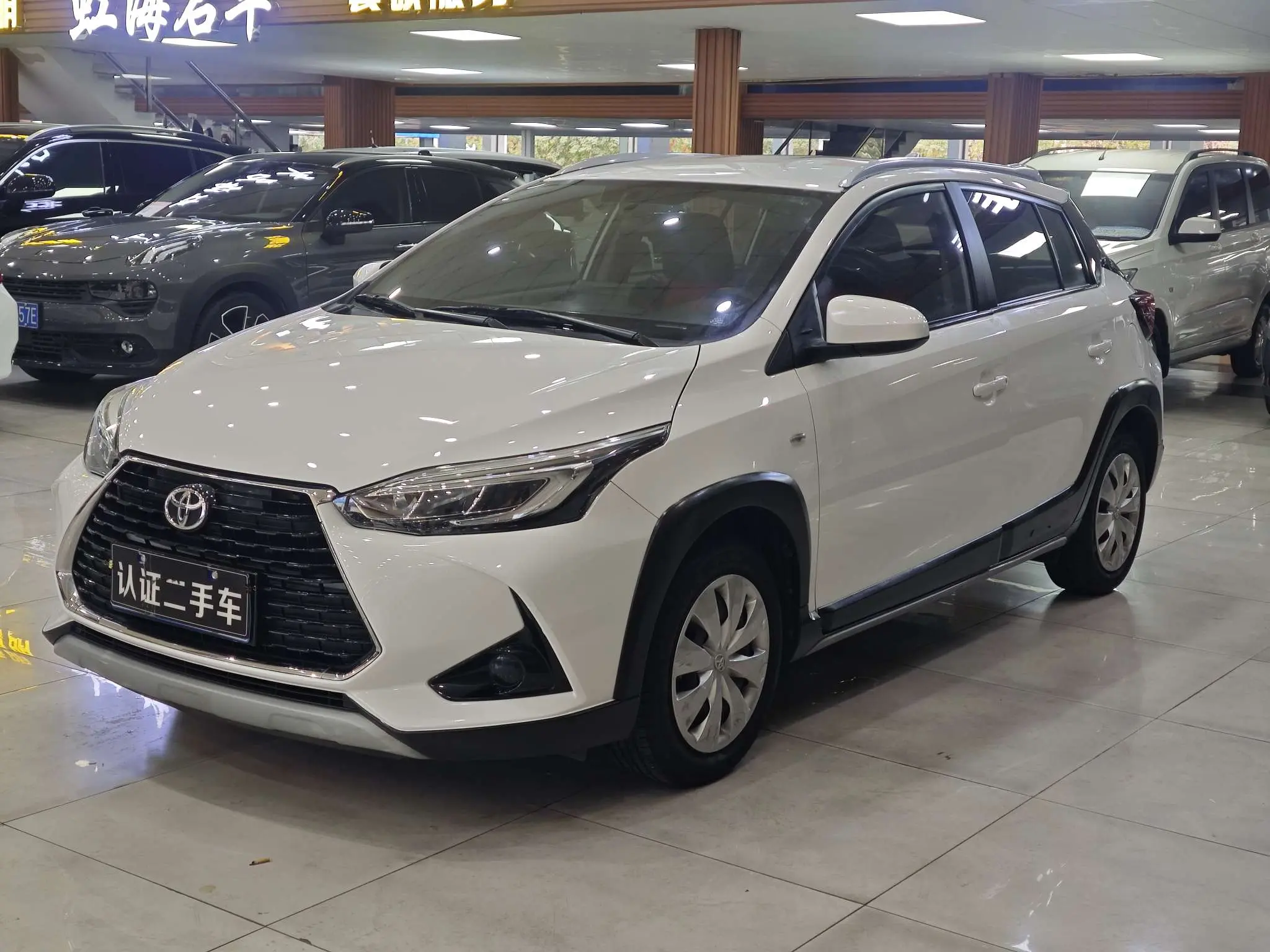 Toyota Yaris L  из Китая