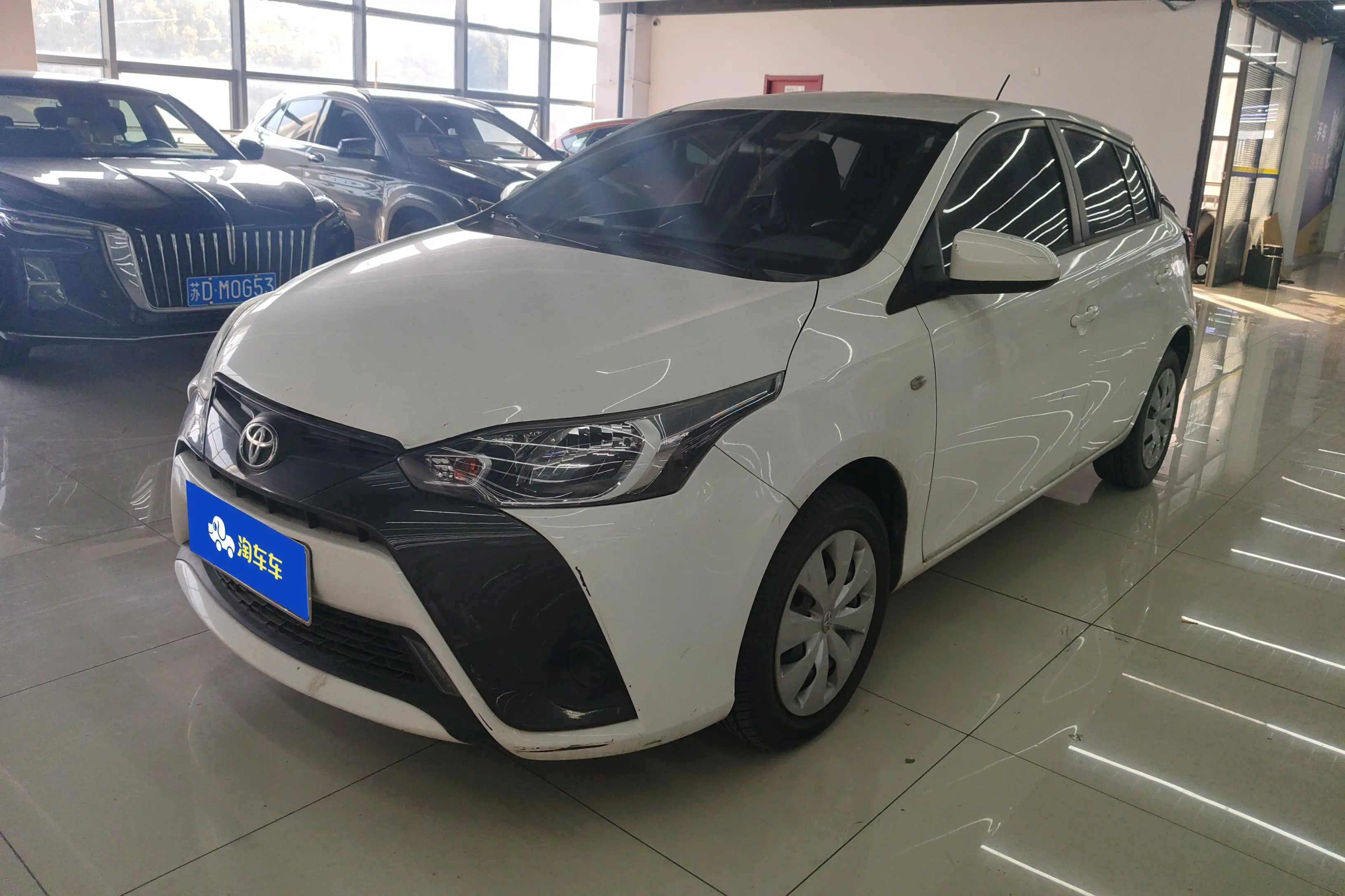 Toyota Yaris L  из Китая