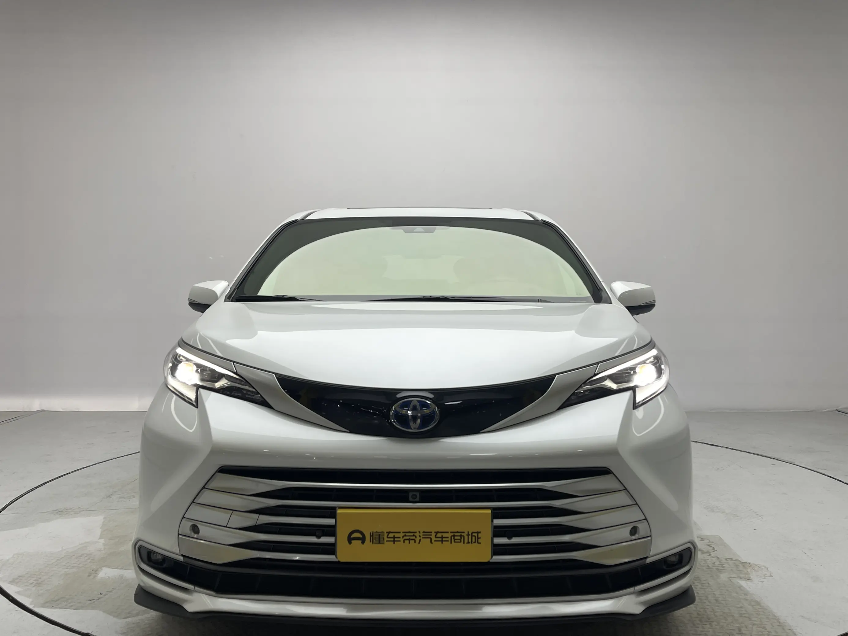 Toyota Sienna  из Китая