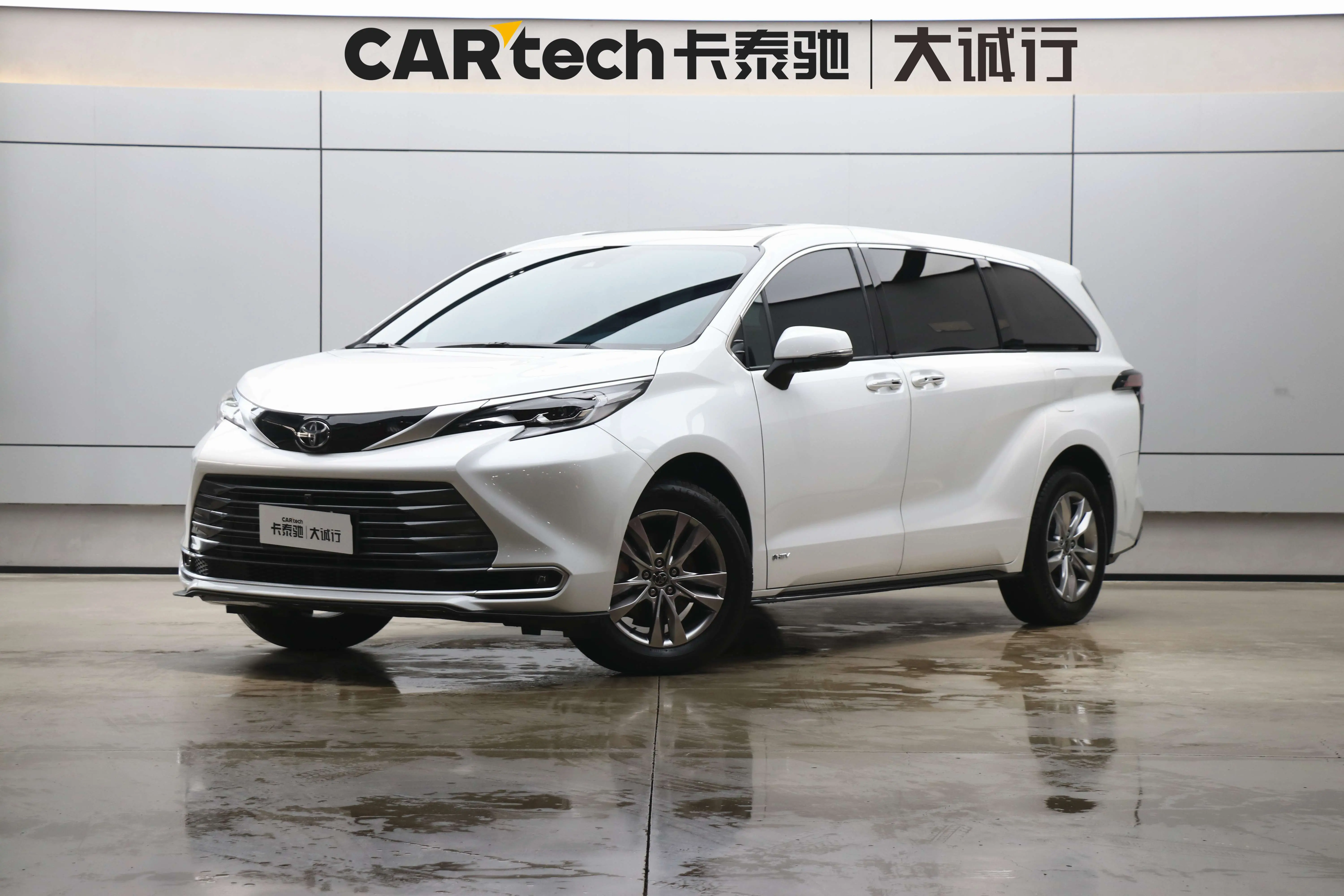 Toyota Sienna  из Китая