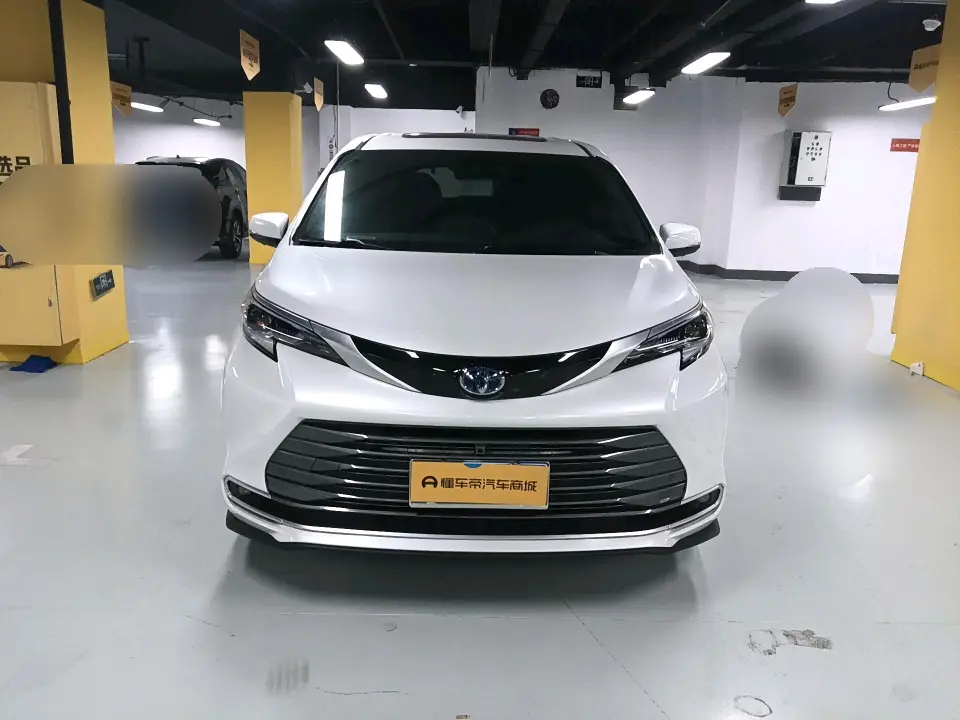 Toyota Sienna  из Китая