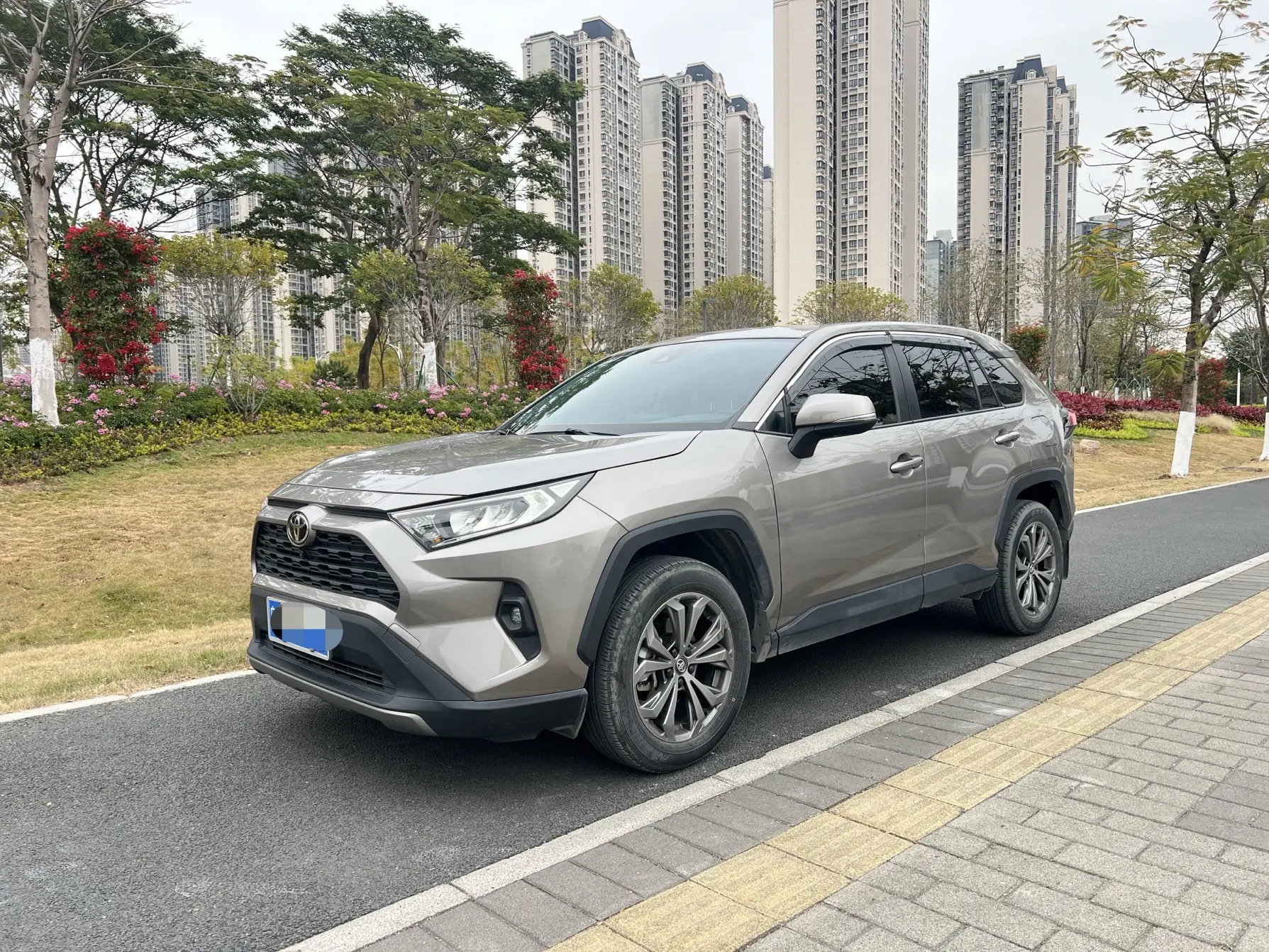 Toyota RAV4  из Китая