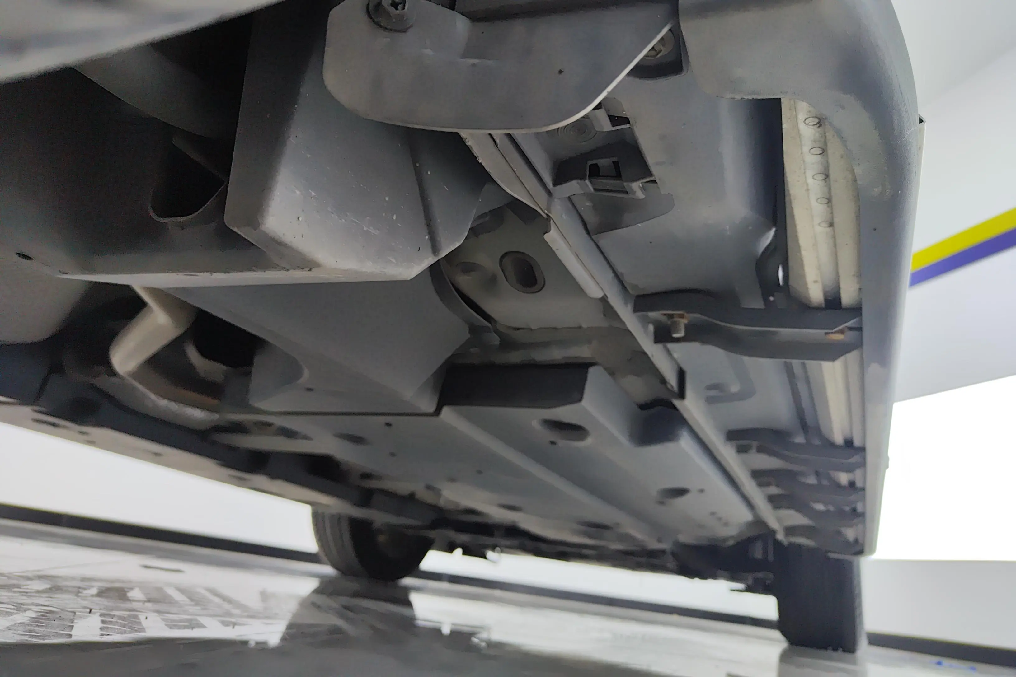 Toyota C-HR Hybrid (Yize IZOA)  из Китая