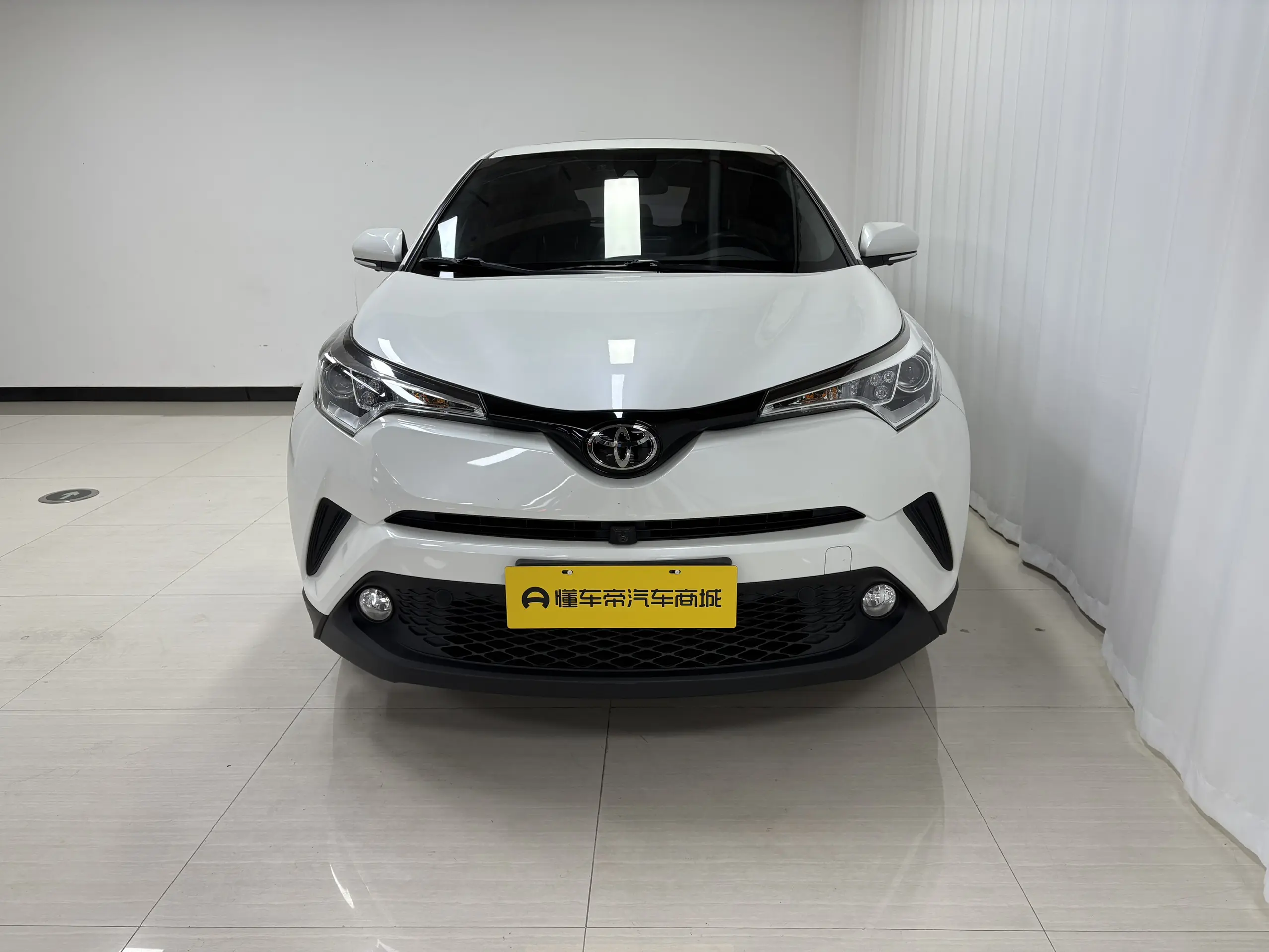 Toyota C-HR  из Китая