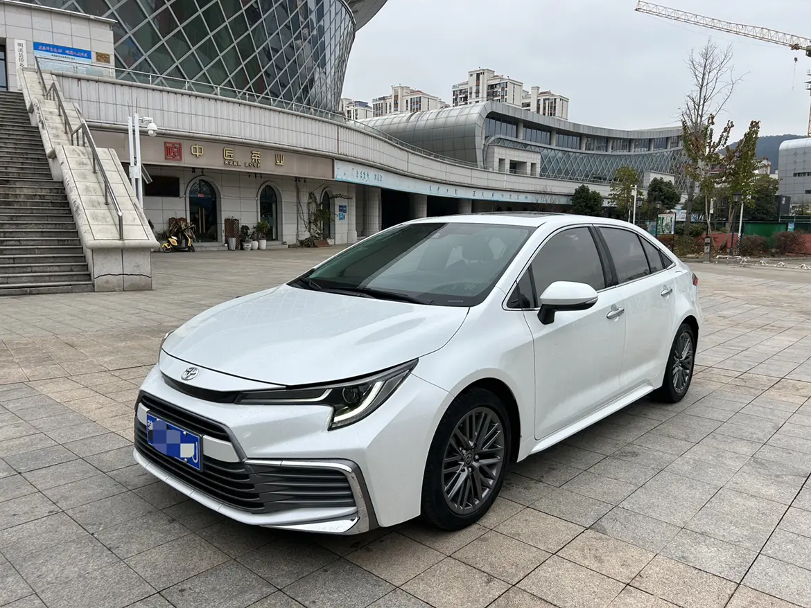 Toyota Levin (Ling Shang)  из Китая