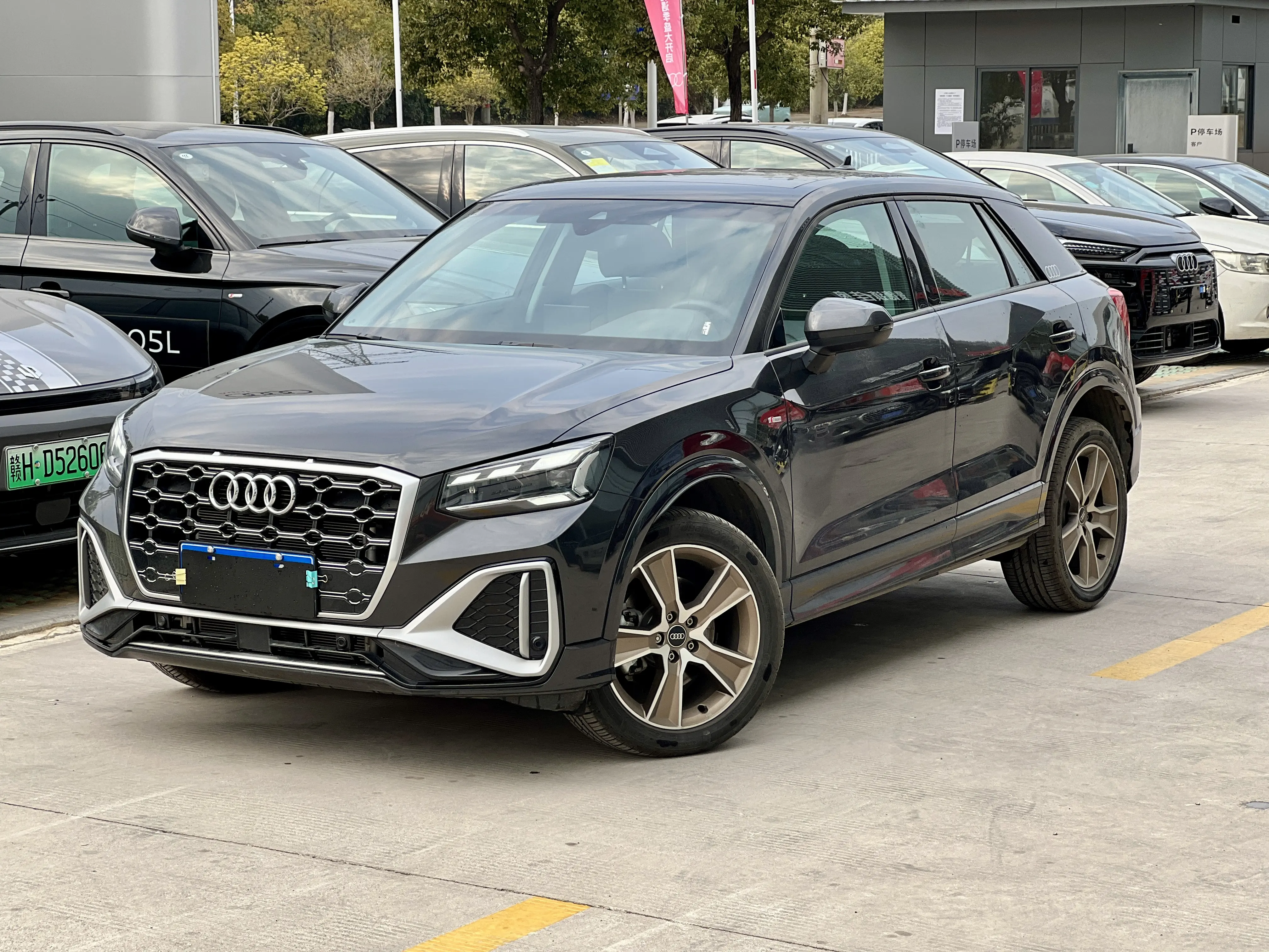 Audi Q2L  из Китая