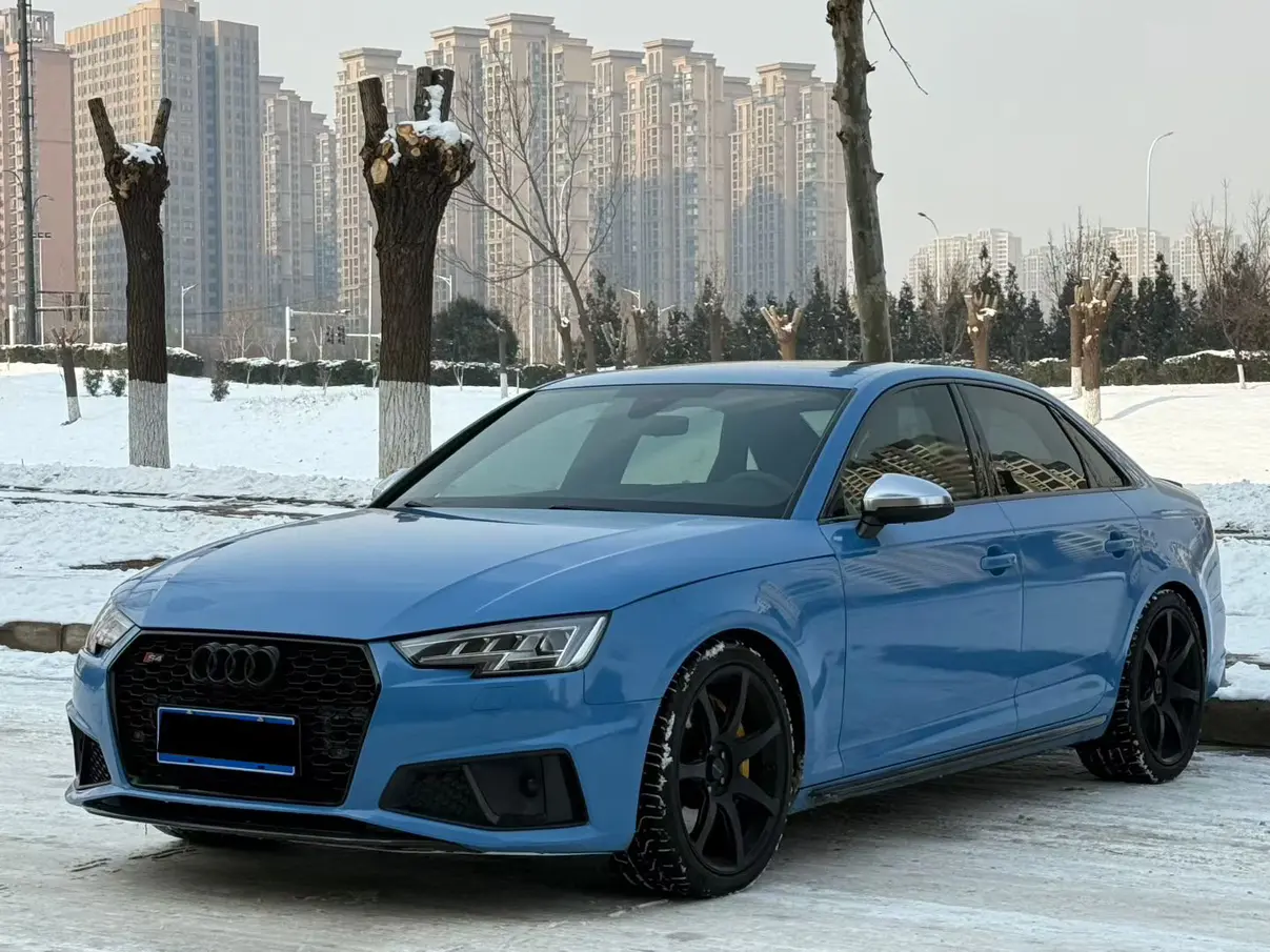 Audi S4  из Китая