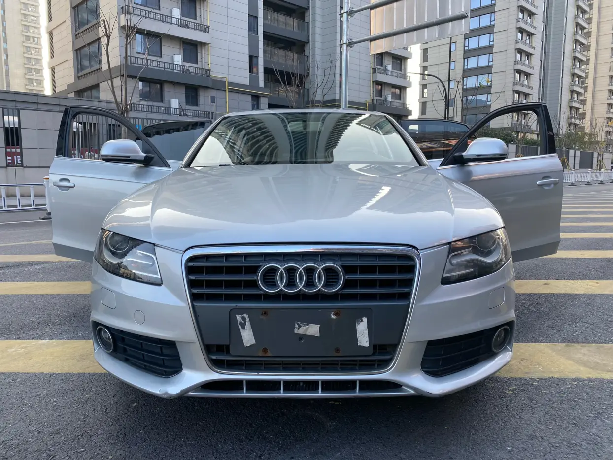 Audi A4L  из Китая
