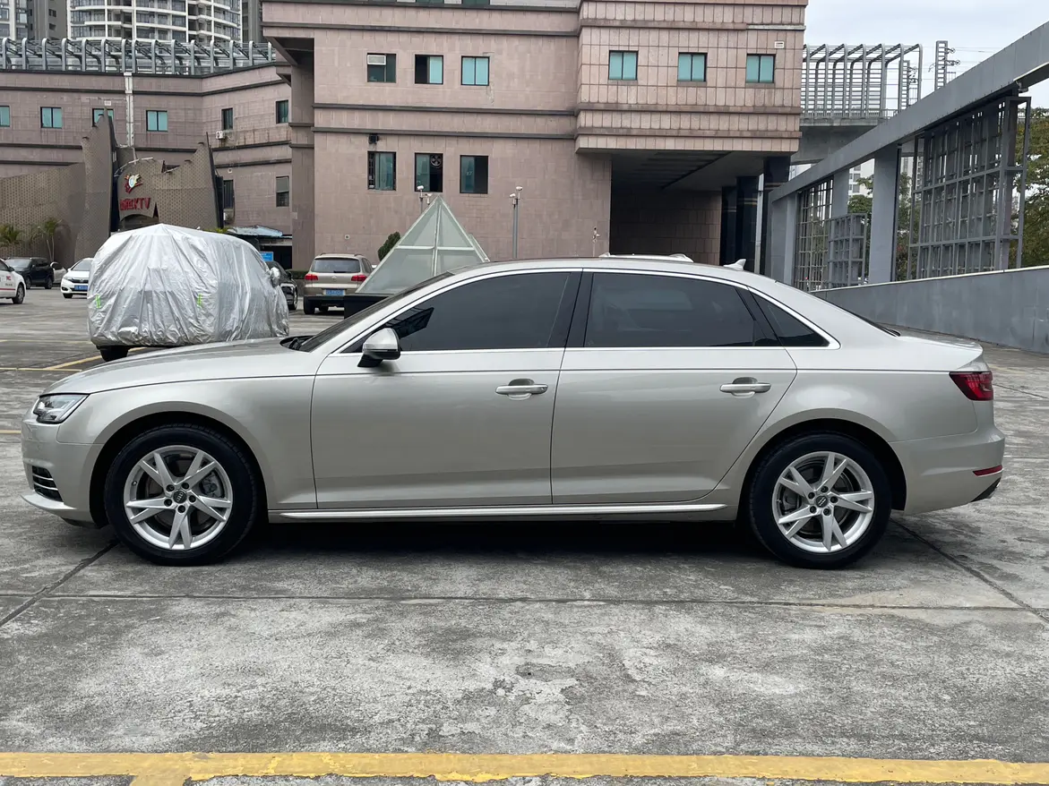 Audi A4L  из Китая