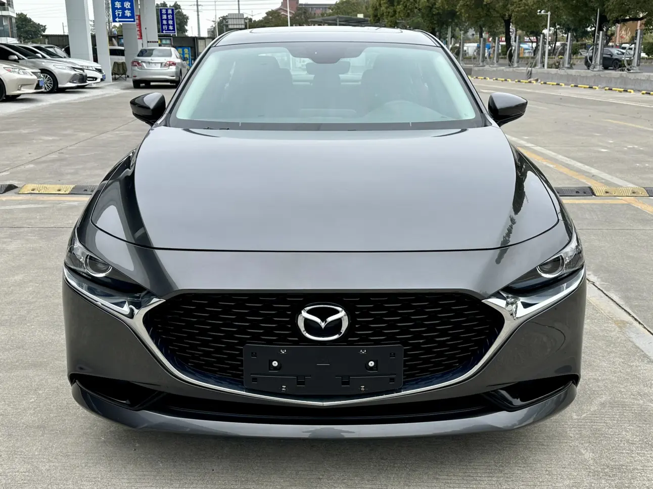 Mazda Axela (Mazda3)  из Китая