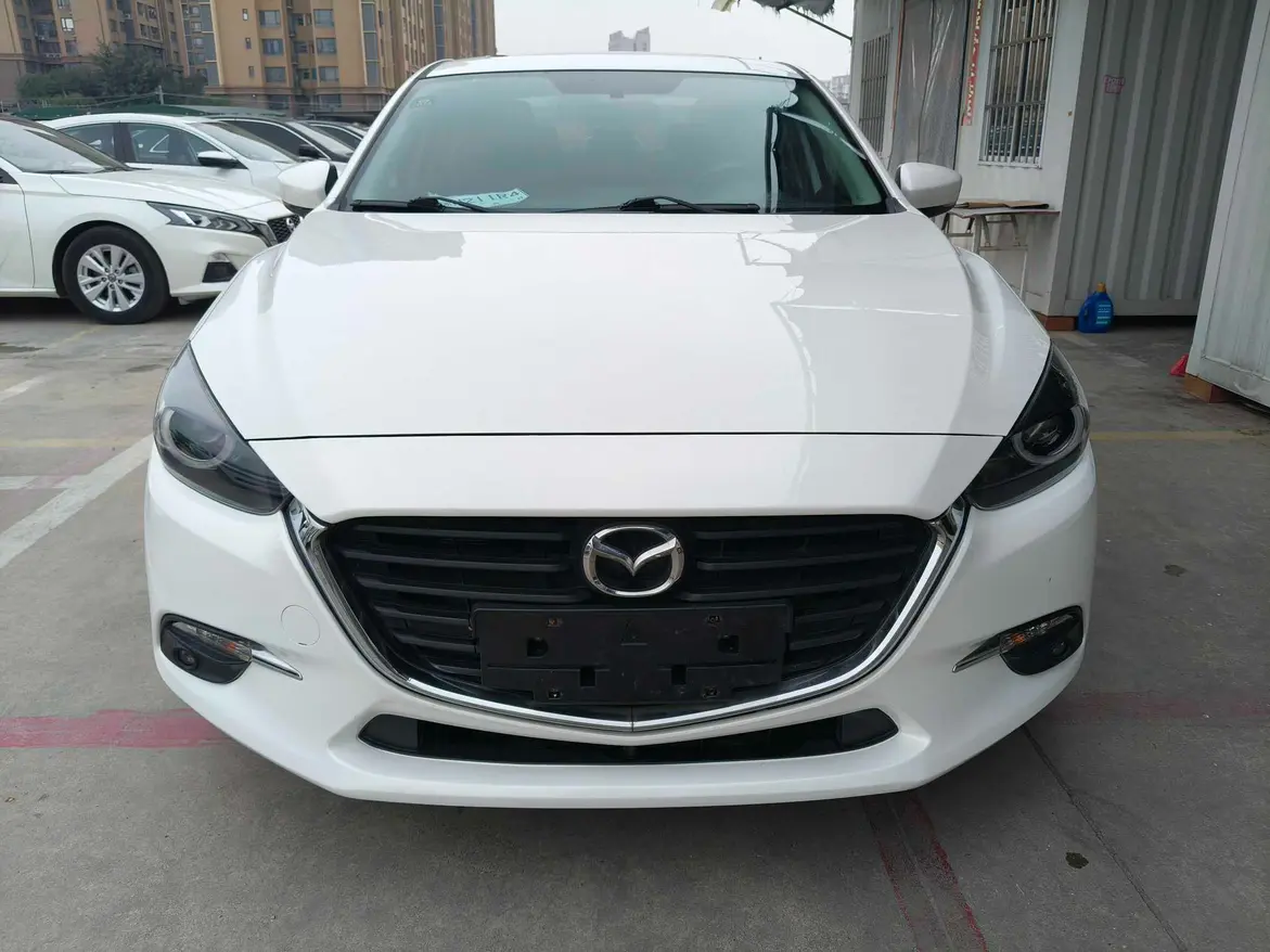 Mazda Axela (Mazda3)  из Китая