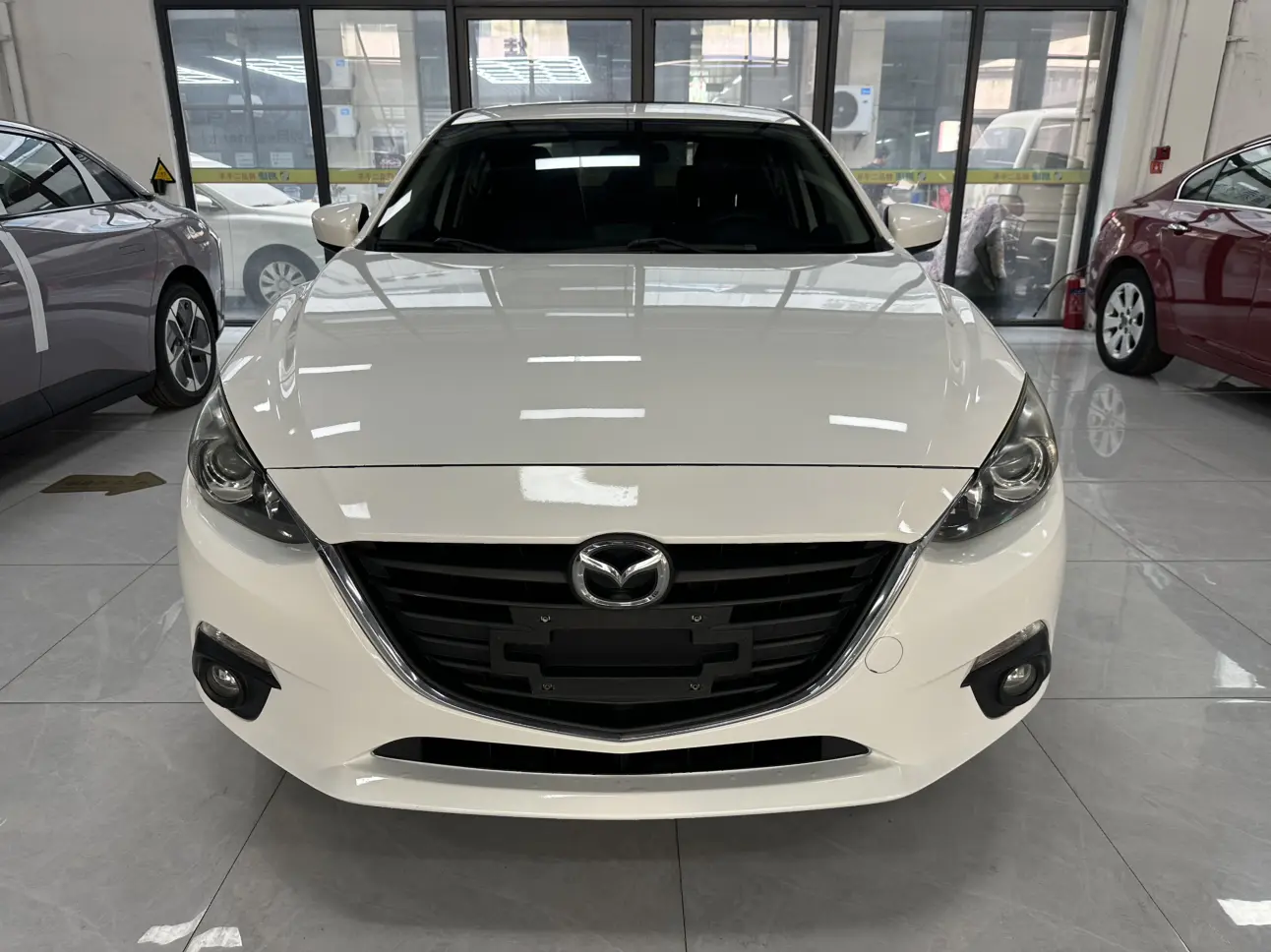Mazda Axela (Mazda3)  из Китая