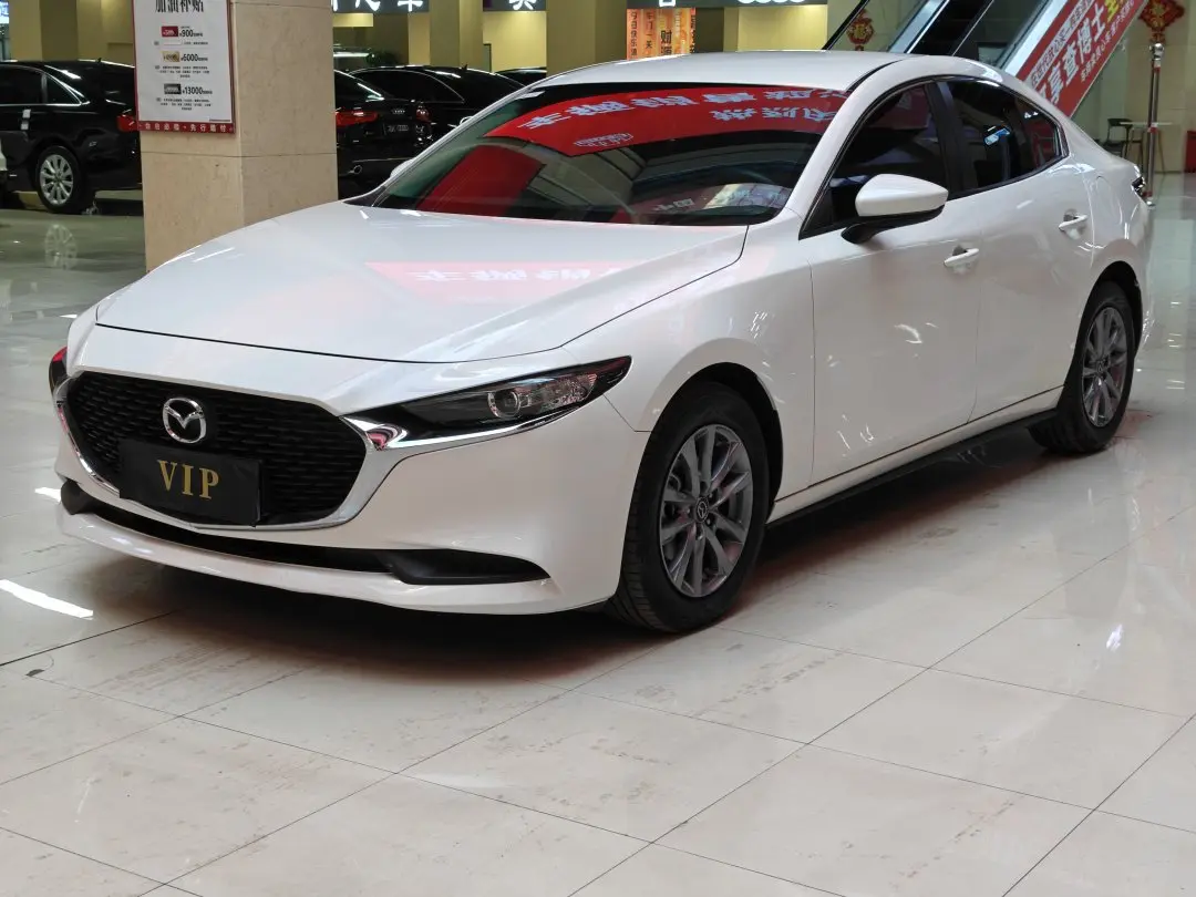 Mazda Axela (Mazda3)  из Китая