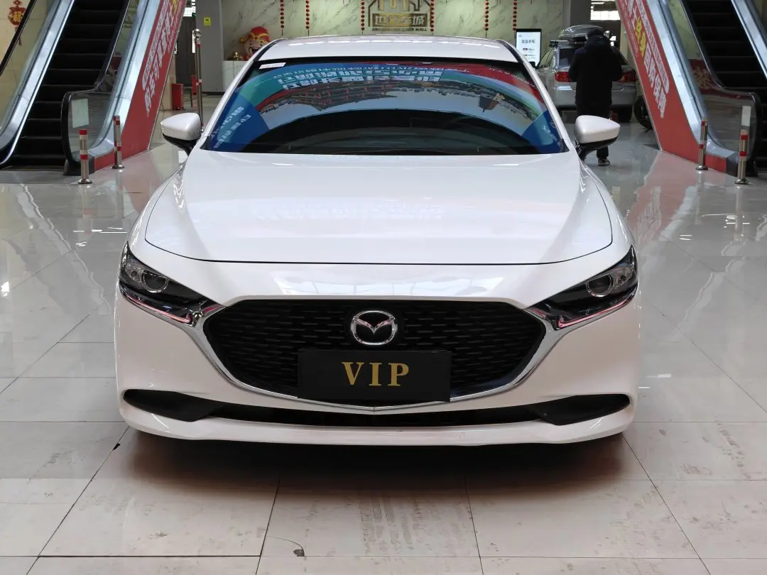Mazda Axela (Mazda3)  из Китая