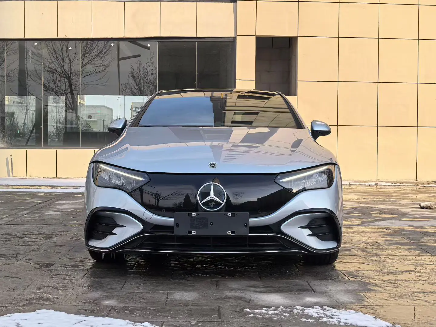 Mercedes-Benz EQE  из Китая