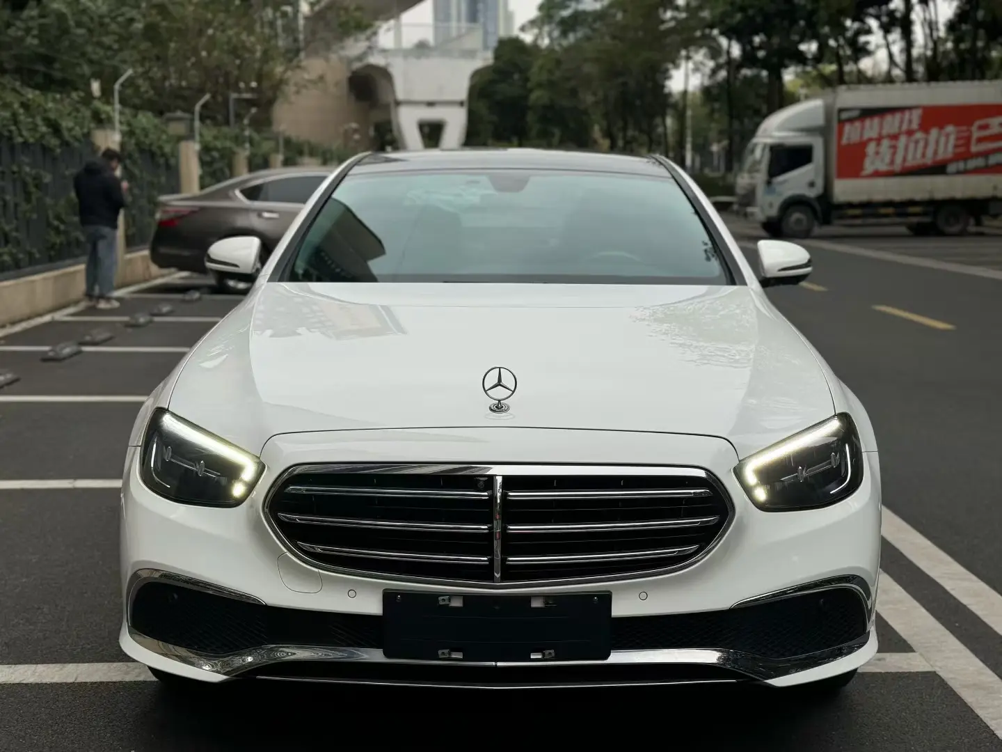 Mercedes-Benz E-Class PHEV  из Китая