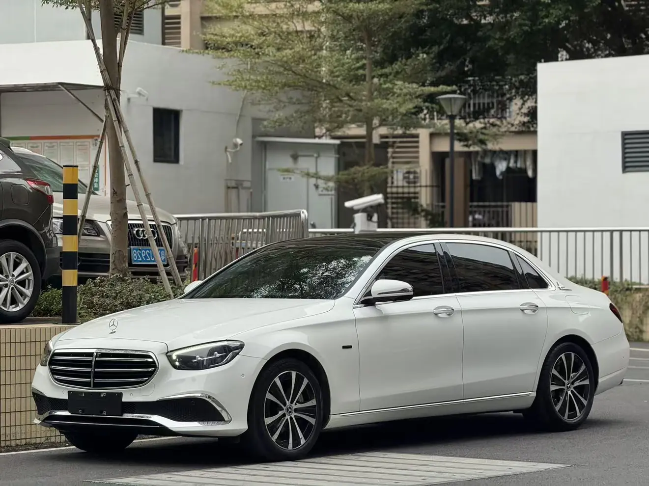 Mercedes-Benz E-Class PHEV  из Китая