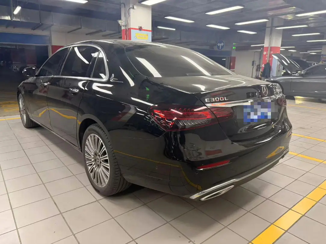 Mercedes-Benz E-Class  из Китая